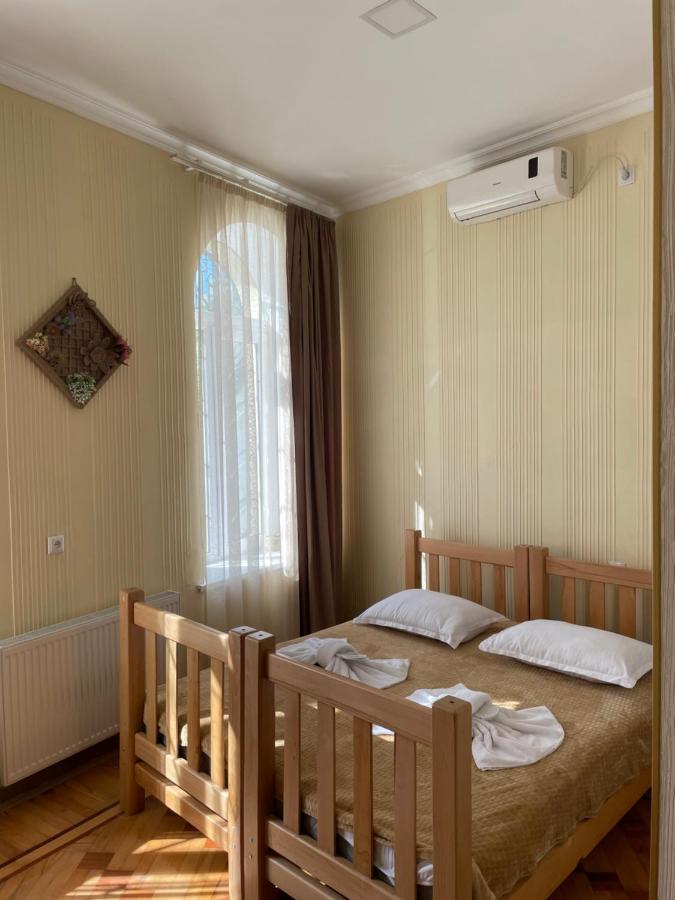 Hotel 1870 Kutaisi Bagian luar foto