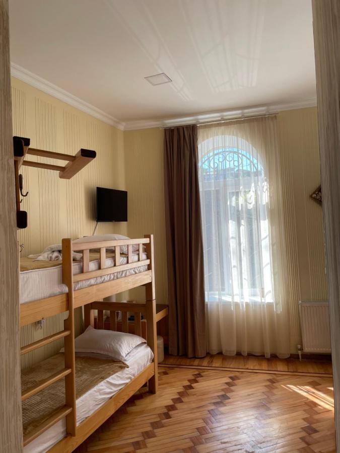 Hotel 1870 Kutaisi Bagian luar foto